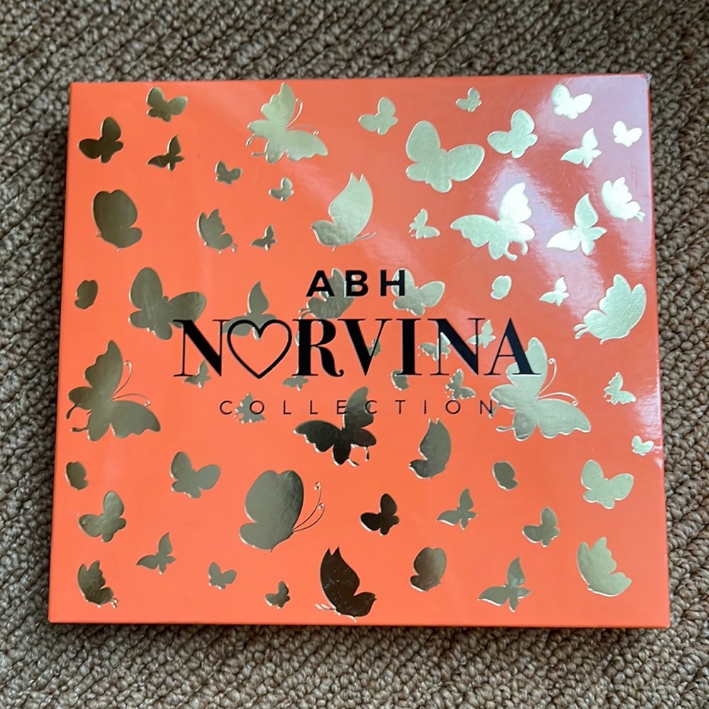 ANASTASIA ABH NORVINA collection
